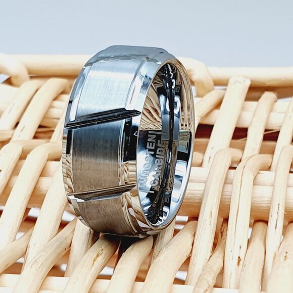 Vertical Groove Silver Tungsten Ring GALTUN065